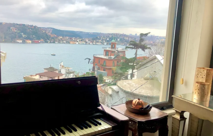 Bosphorus Bliss: Stylish Retreat by the Shore
